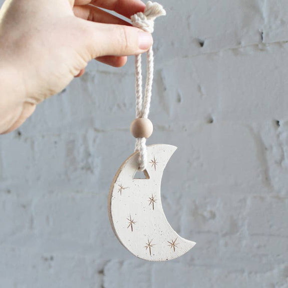 Totem Hanging - Moon
