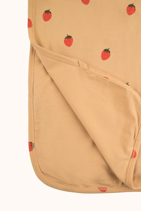 Strawberries Blanket