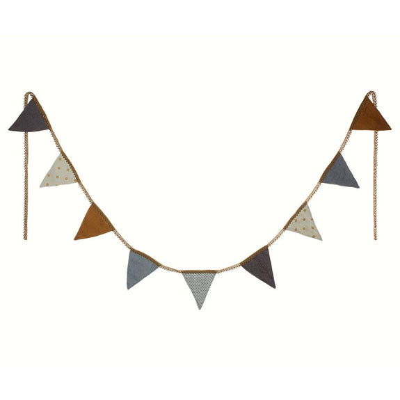 Garland with 9 Pennants