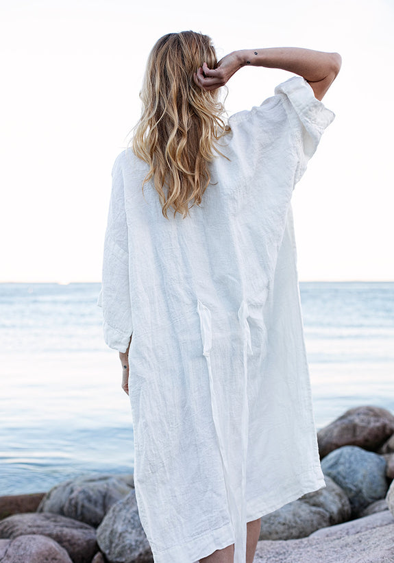 Kaste Linen Bath Gown - White