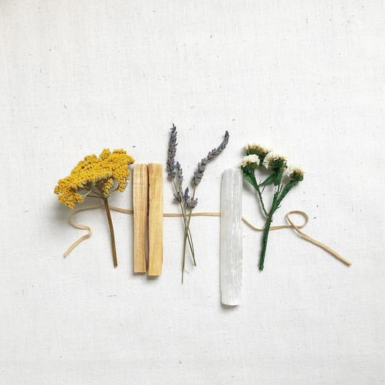 Selenite Palo Santo Bundle